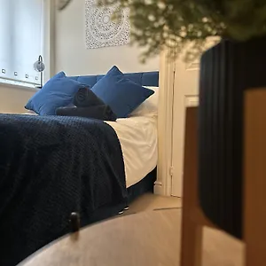 2 Bdr City Centre With Parking Apartment
